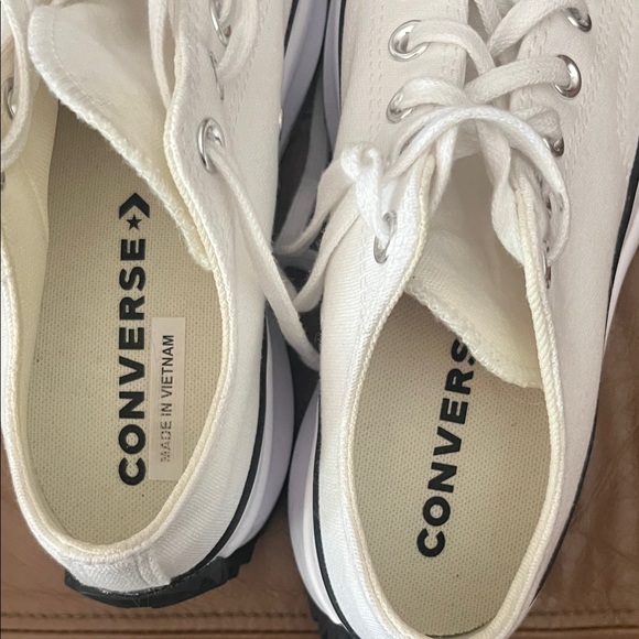 NWOT Converse Women's White Platform Sneakers with Black Accents - Picture 5 of 5